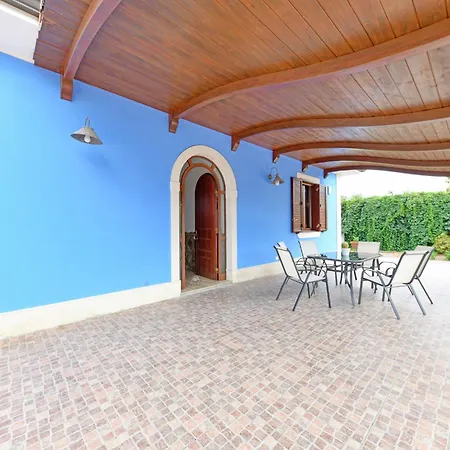 Villa Parisi By Interhome