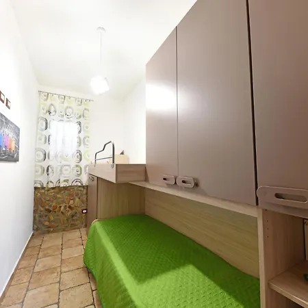 Parisi By Interhome *